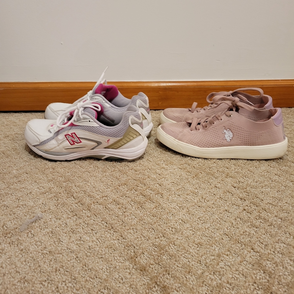 COPY - 2 women's sneakers size 8.5
